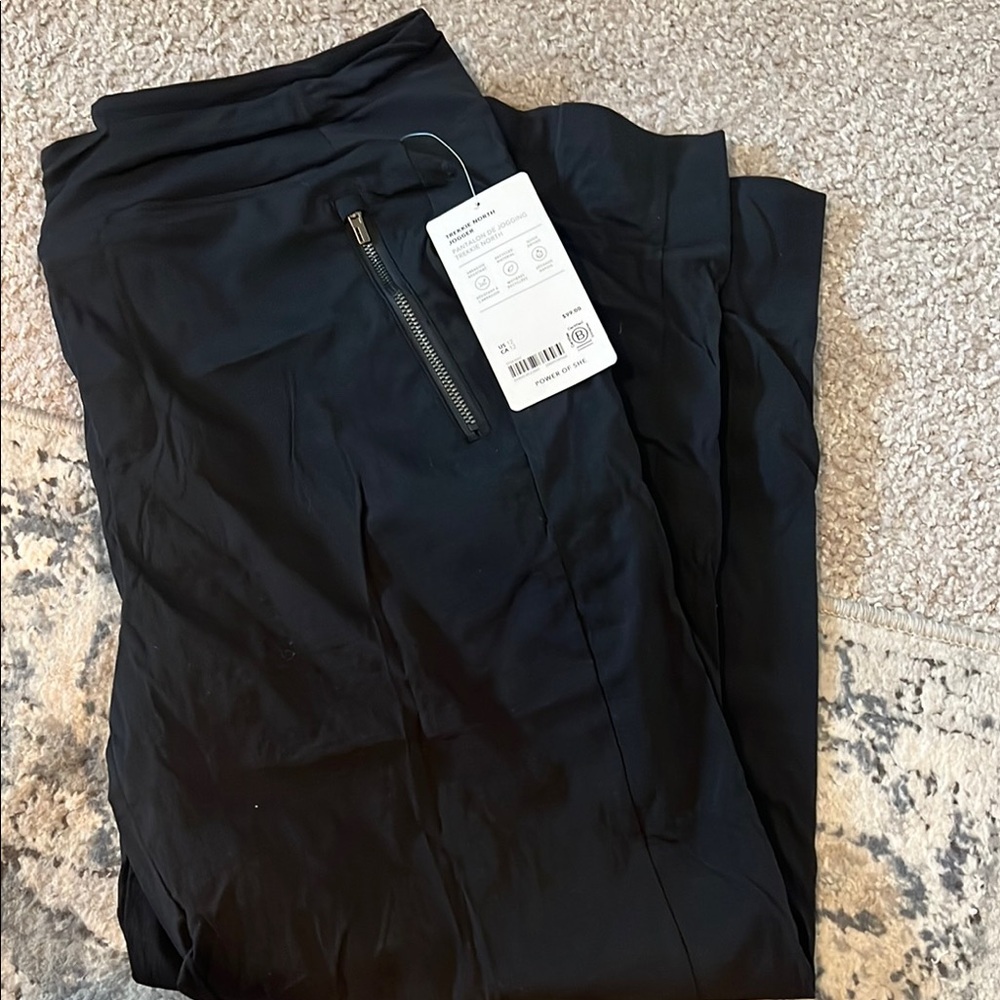 Athleta Black Trekkie North Cargo Pants